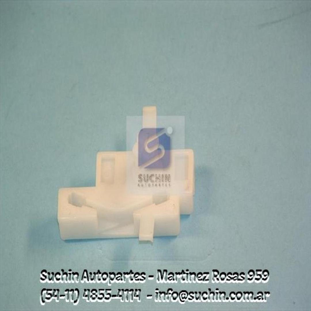 PLASTICO SUJECION VIDRIO P-405 DER.