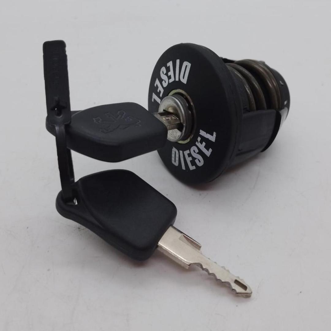 TAPA TANQUE P-504 DIESEL C/LLAVE
