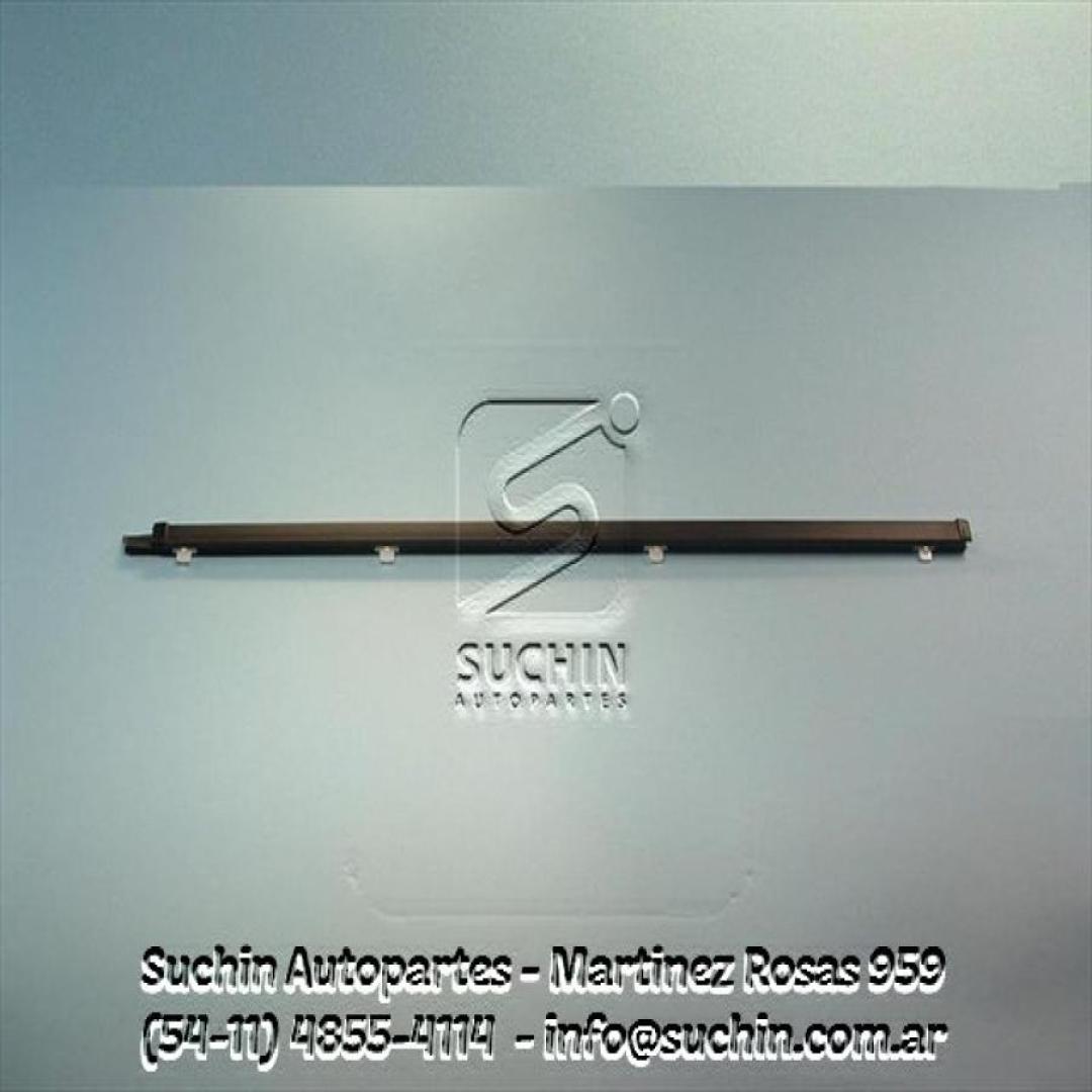 MEDIA COLISA EXT. HILUX 4 P 98/04 DEL. DER.